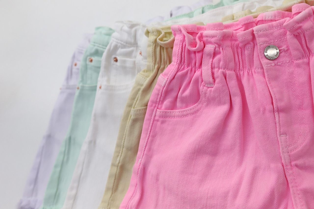 Fast Fashion war gestern: So findest du Kleidung, die wirklich hält